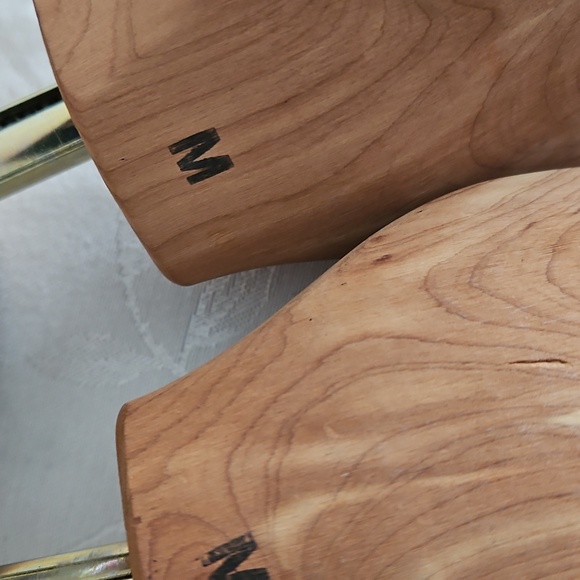 Neiman Marcus Rochester Shoe Tree. - Picture 8 of 9